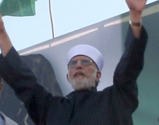 Dr Tahir-ul-Qadri ‘million man plus’ demonstration turns into a mini Pakistani-spring
