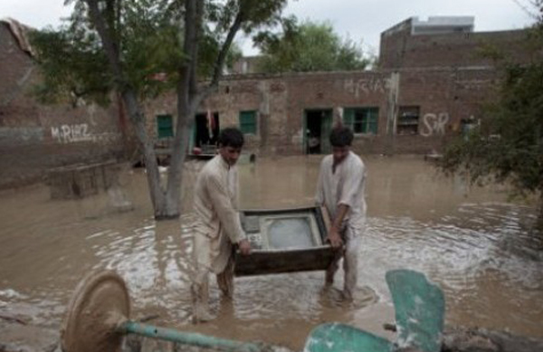 rains in peshawer